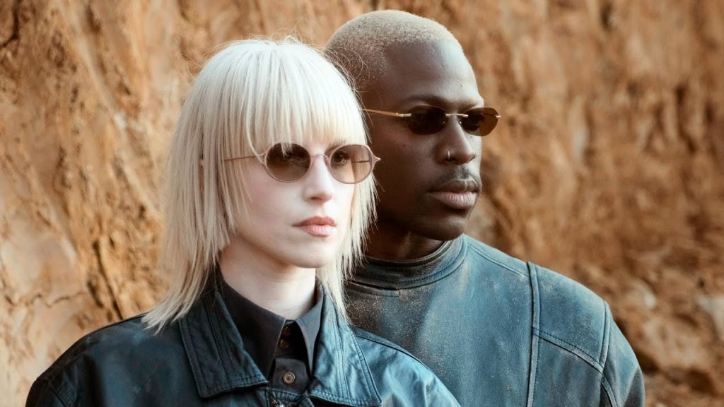 Moses Sumney & Hayley Williams – I Like It I Like It.