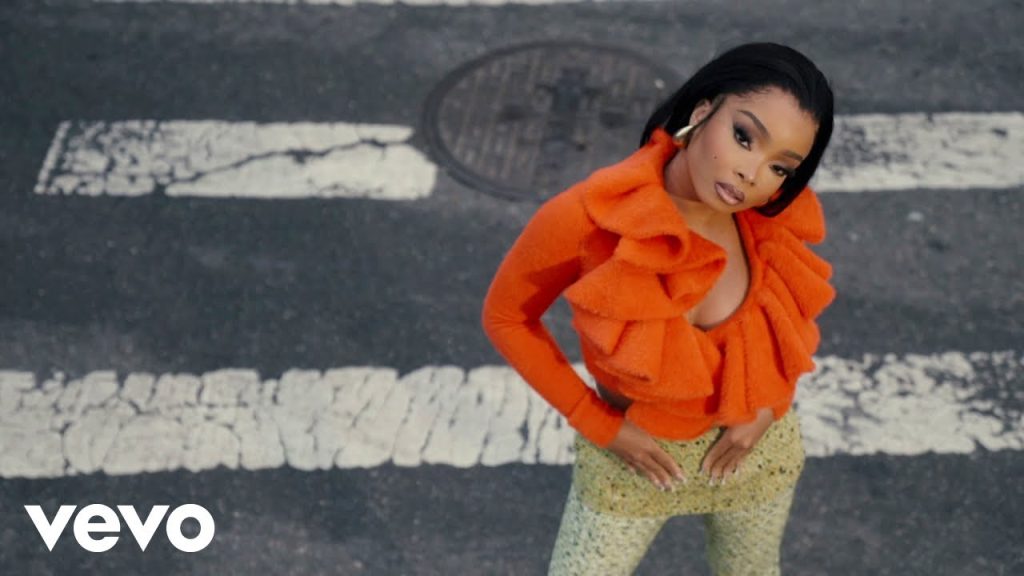 Lola Battle Rapper Lola Brooke – ‘Pain’ - New rap video from Lola Brooke - 'Pain'